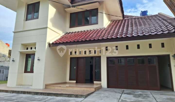 Sewa Mampang Prapatan - Rumah Tinggal Siap Huni Akses Jalan Lebar Di Mampang Prapatan