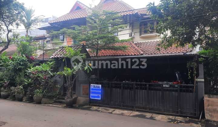 Dijual Rumah Asri di Hang Jebat Kebayoran Baru