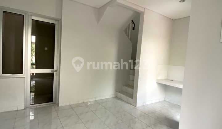 Rumah Siap Huni Cluster Milano Gading Serpong. Brand New Belum Pernah Di Tempati. di Cluster Milano Village Perumahan Gading Serpong, Perumahan Gading Serpong Cluster Milano Village, Jl. Milano 7 No.10, Medang, Pagedangan, Tangerang, Banten, Indonesia, 15