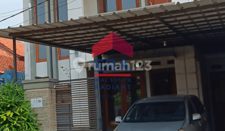 Spacious 2-Story Strategic House in Jagakarsa - Near Station & Main Road, Freehold Certificate!