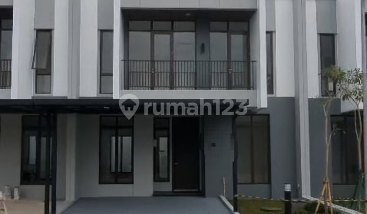 For Sale at a Loss Under PPJB, Paramount Petal Cluster Gardenia House