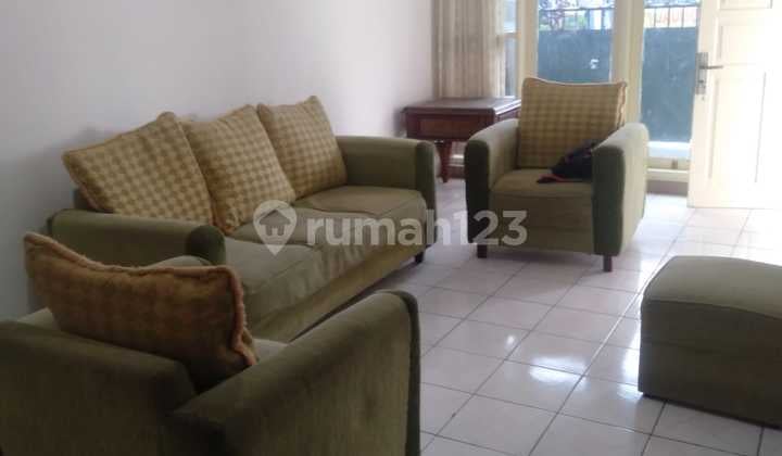 Dijual Rumah 2 Lantai di Kawasan Antapani Bdg
