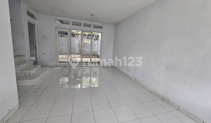 Rumah 2 Lantai Cluster Flora di Telaga Bestari