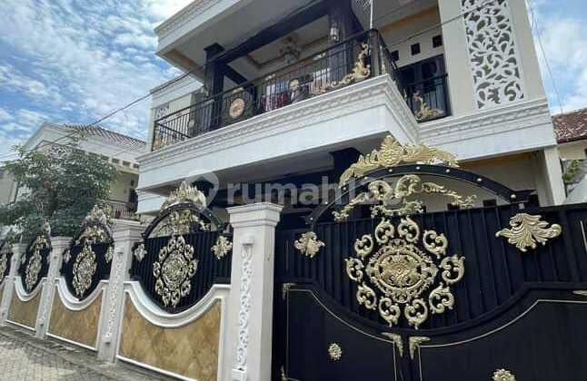 Investment in Classic Luxury Homes and Exclusive Boarding Houses Near Gembira Loka