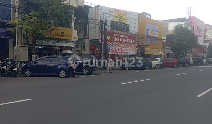 Ruko Di Pusat Bisnis Jl.urip Sumoharjo, Kodya Yogyakartayogyakarta, Daerah Istimewa