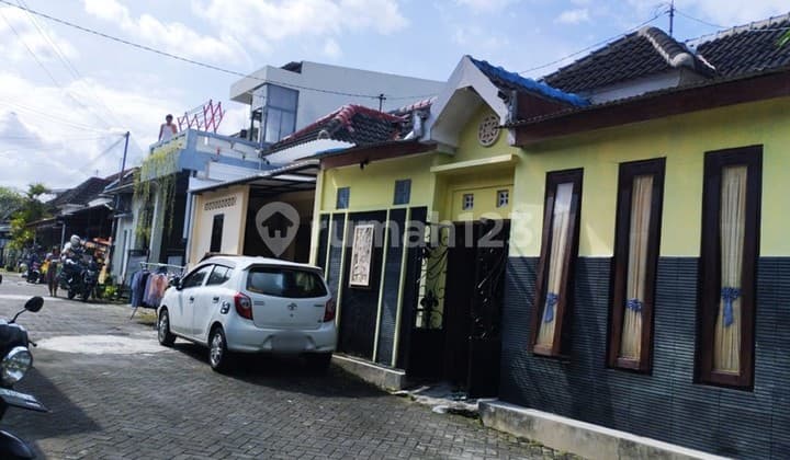 Rumah Minimalis Strategis di Perumahan Area Premium Dalam Ringroad Jogja, Banyuraden, Gamping, Sleman