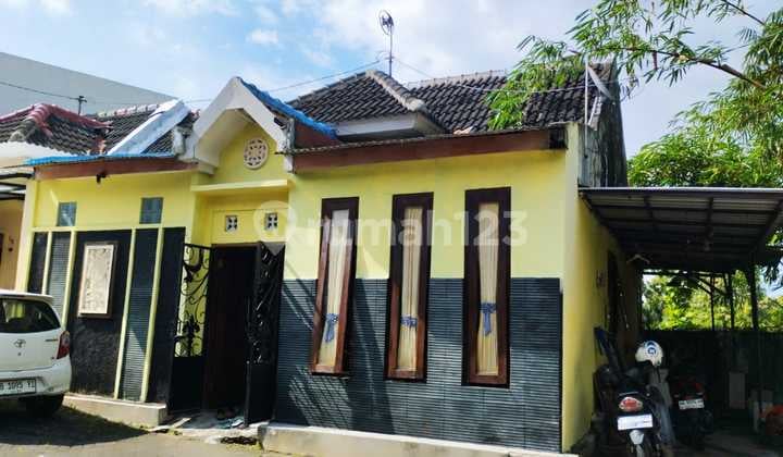 Fully Furnished House in Perum Titi Bumi