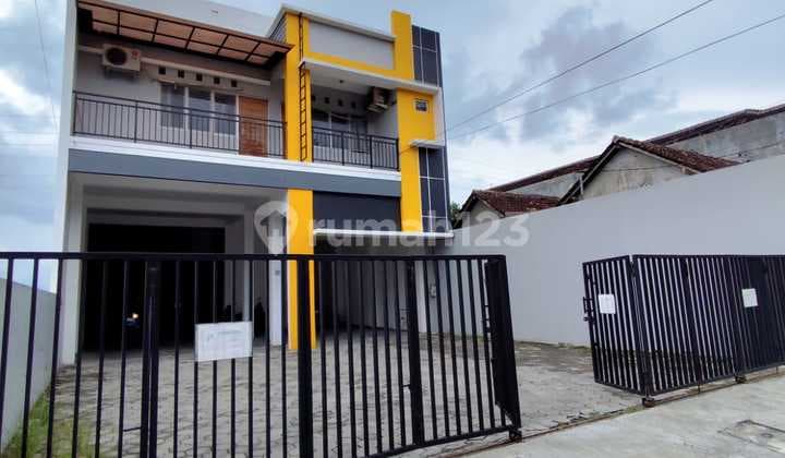 Disewakan Ruko 2 Lantai 788 Meter Persegi di Dekat Stpn Gamping, Sleman.