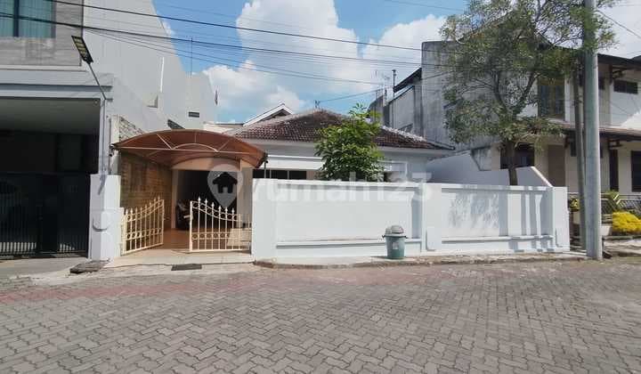 Disewakan Rumah Dalam Perum Taman Griya Indah Lokasi Dekat Mirota Godean.
