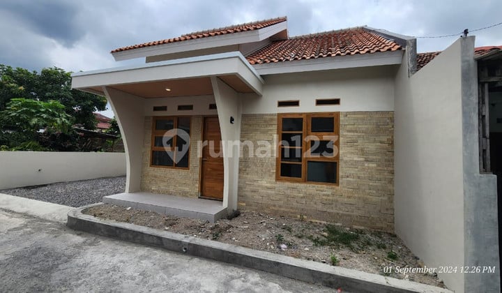 Rumah Baru Siap Huni Lokasi Strategis Dekat Jalan Wonosari.