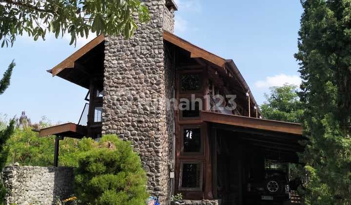 Dijual/Disewakan Rumah Usaha Dekat Bakmi Pele, Jl.godean Km.8, Sleman.