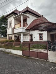 For Sale/For Rent Comfortable Residence in a Housing Complex in Ngaglik, Yogyakarta. Exclusive Environment, Easy Access.