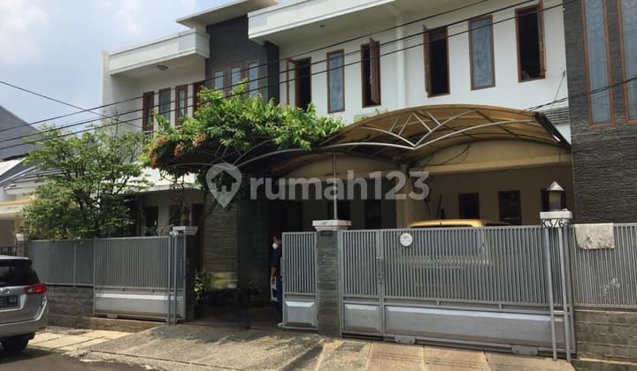 Rumah 2 Lantai Eksklusif LT 270 M2 (2 Kavling/2 SHM) di Lokasi Terbaik Bintaro Sektor 2