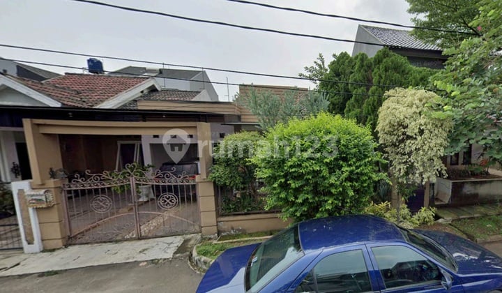 House in Gretta Graha Raya Cluster, Bintaro Jaya, 160m2, Freehold Title, quick sale
