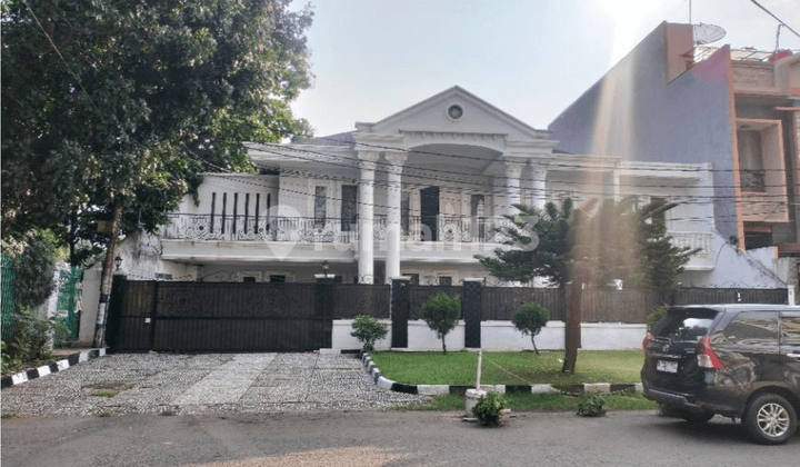 Rumah 2 Lantai dengan Luas Tanah 489 M² di Jantung Kayu Putih, Komplek Bulog - JakTim