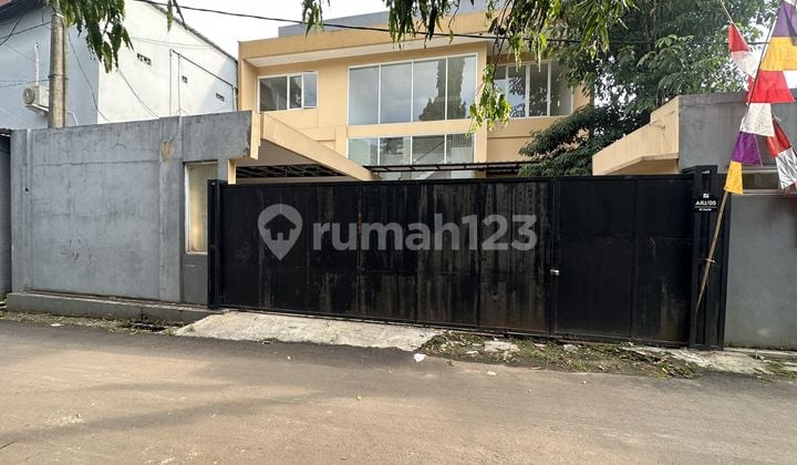 Rumah 2 Lantai di Jln Kebun Pala ( Belakang Cluster De Maja), Bsd