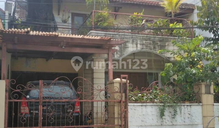 Rumah Asri di Bintaro Sektor 3,Tangerang Selatan