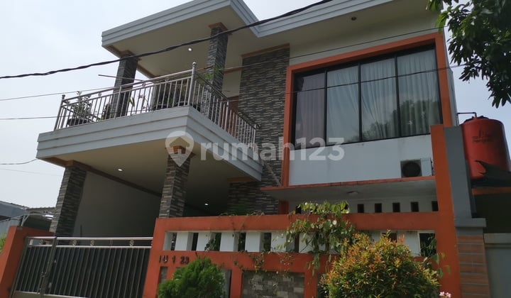 Rumah Bagus 2 Lantai Dekat Bandara ,Tangerang