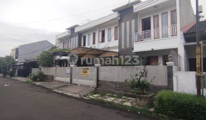 Luxury Terrace House in the Heart of Bintaro Jaya Sector 2