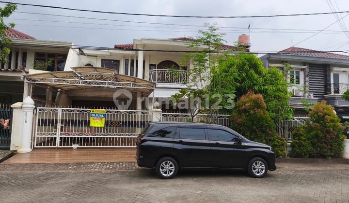 Rumah Mewah di Komplek Eramas 2000, Jaktim