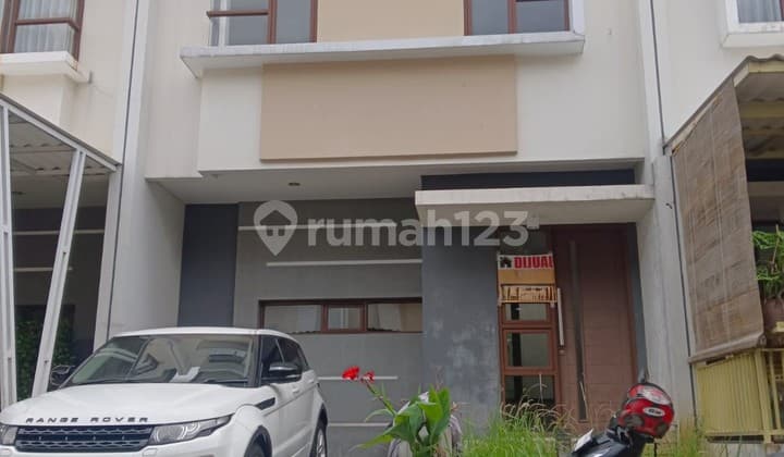 RUMAH CANTIK 2 LANTAI di SERPONG, TANGERANG SELATAN.