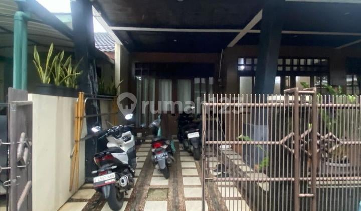 Rumah Gandeng di Nusaloka , BSD, Tangerang Selatan