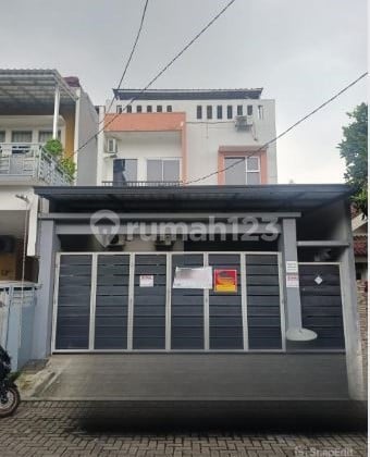 Rumah Modern di Gading Serpong Sektor 7. Tangerang