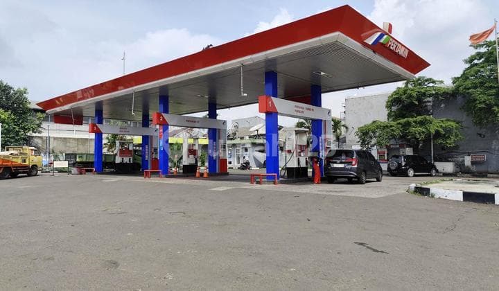Pom Bensin di Jln Raya M.toha .Pondok Cabe. Tangsel