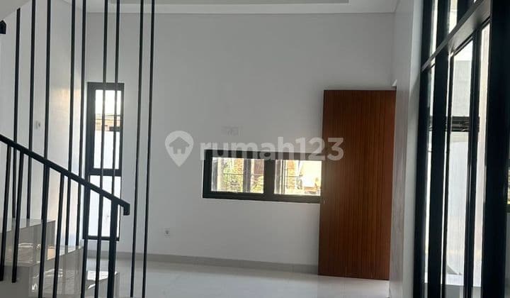 Rumah Scandinavian Siap Huni Lokasi Strategis di Puspa Asri Cirendeu