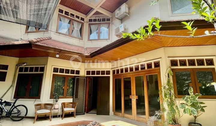 Comfortable and Spacious House in Hang Jebat - Kebayoran Baru