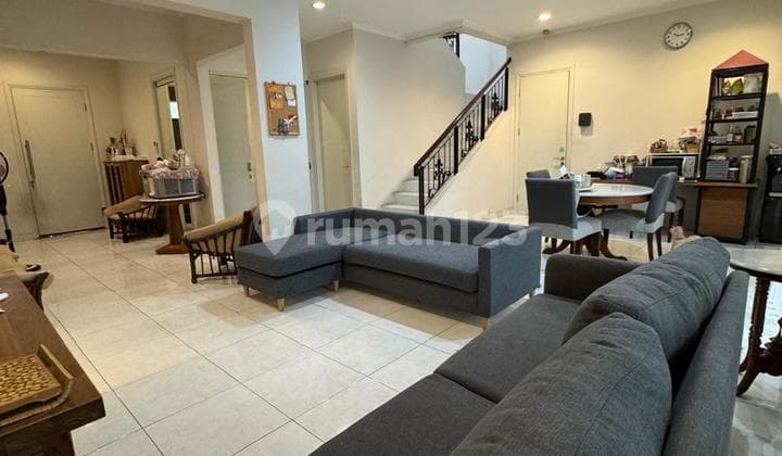 House For Sale: Taman Beverly Gold Lippo Karawaci Central