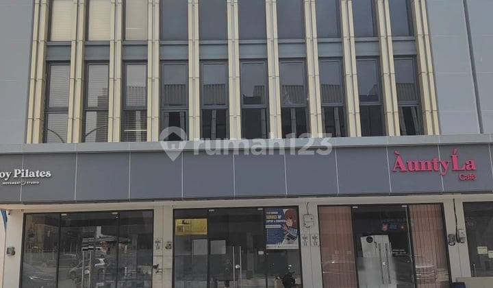 Dijual Ruko Madison, 3 Lantai Berlokadi di Kotawisata