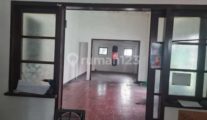 DISEWAKAN Rumah tua Tanah Abang 3 Jakarta Pusat