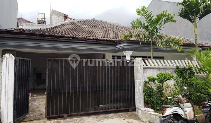 Rumah Strategis Di Cempaka Putih Jakarta Pusat Rumah di Jl. Cempaka Putih Tengah XXXII No.15, Cempaka Putih Timur, Cempaka Putih, Kota Jakarta Pusat, DKI Jakarta, Indonesia, 10510, Cempaka Putih SHM Bagus
