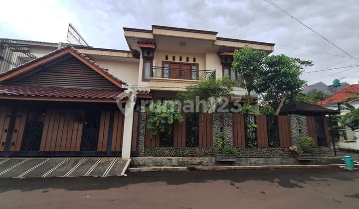 Dijual Rumah Cantik 2 Lantai Posisi Hook Siap Huni di Galaxy Bekasi