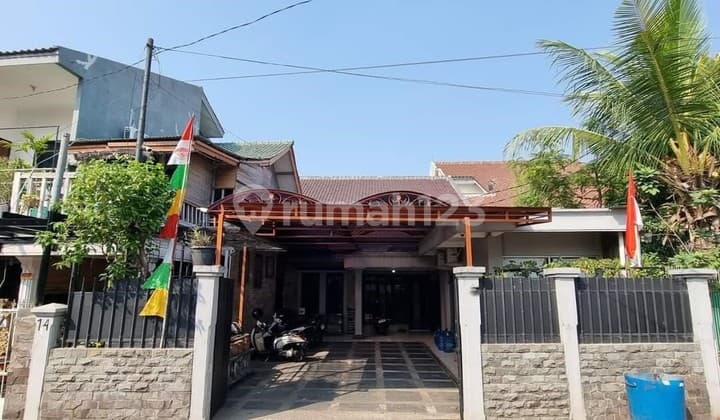 Dijual Rumah Luas Bebas Banjir di Marga Jaya Bekasi