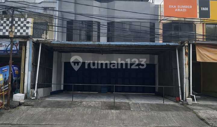 Disewakan Ruko 3 Lantai Strategis Dekat Mall di Galaxy Bekasi