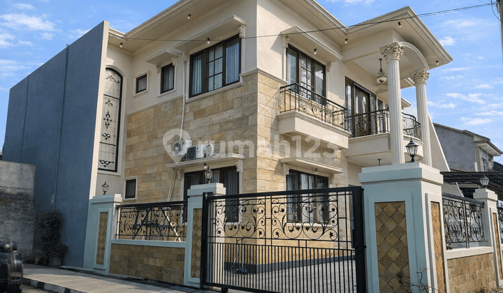 Beautiful 2-Story House for Sale in Strategic Hook Position, Bintaro Tangerang