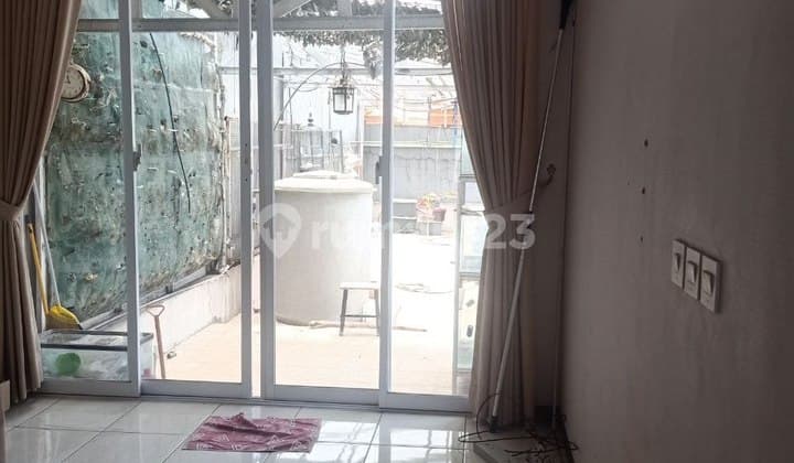 Comfortable and Cool House in Kbp