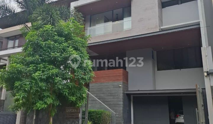 Rumah Mewah Setraduta Siap Huni
