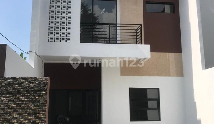 Dijual Rumah 2 Lantai 15 Menit Ke Pintu Tol Pasteur Turun Harga 250 Juta!! Rumah Baru Minimalis, Area Sayap Gegerkalong, Lokasi Kluster Kuldesak One Gate