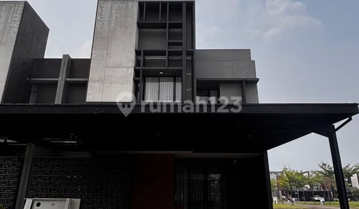 Rumah Cantik Full Furnished di Cluster Flavio Suvarna Sutera Siap Huni