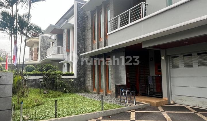 Rumah 2 Lantai Exclusive Batununggal Bandung Kota