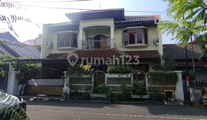 Rumah 2 Lantai di Makasar Jakarta Timur