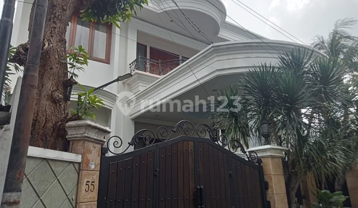 Modern House in Premium Location Kebayoran Baru, South Jakarta