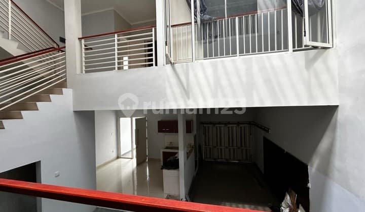 Rumah Siap Huni di Kebayoran Residence