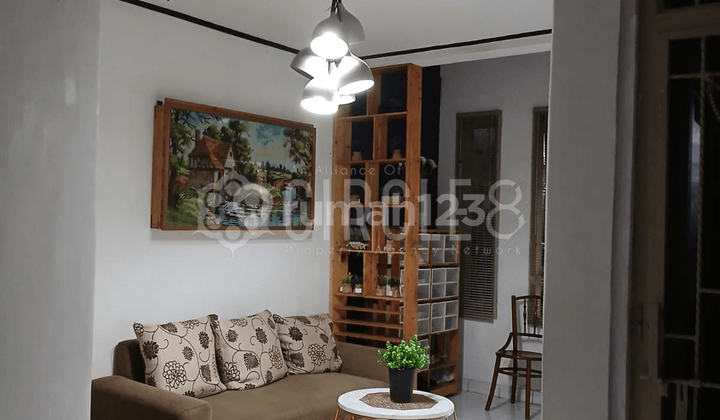 Rumah Cantik 2 Lantai di Antapani Bandung