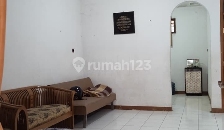 Dijual Rumah Siap Huni di Taman Kopo Indah