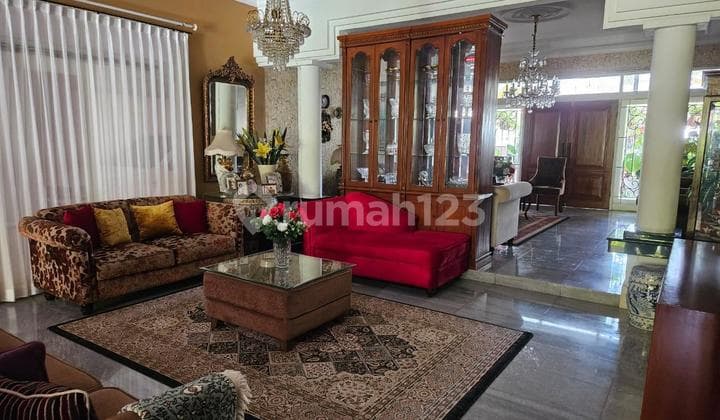 Rumah Mewah Sarijadi Sukasari Asri Adem Strategis Modern Jual Cepat Dekat Maranatha