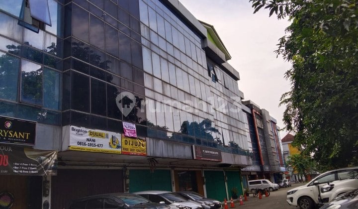 Dijual Ruko 4 Lantai Lokasi Strategis